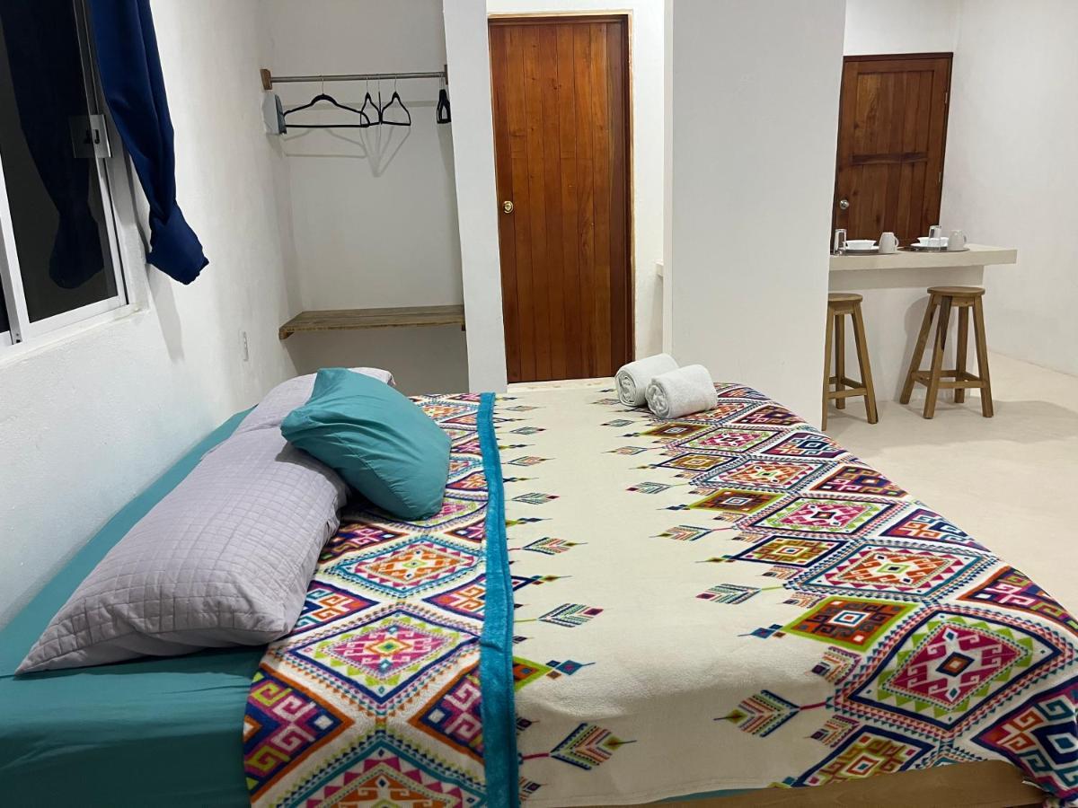 Casa Los Abuelos Остров Холбокс Экстерьер фото